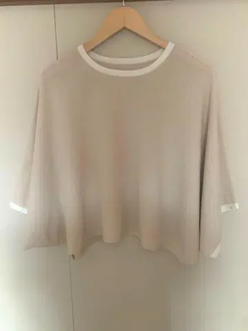24년 UNITED ARROWS 돌먼 슬리브 니트
