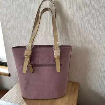 연보라색 스웨이드풍 토트백