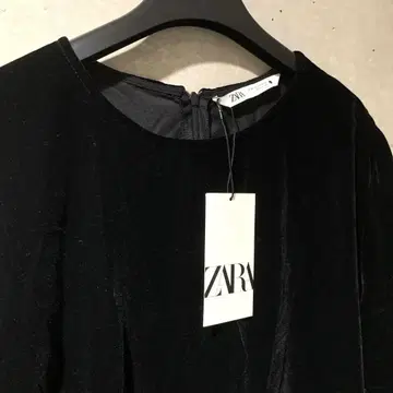 택 포함 새상품 ZARA 벨벳 원피스
