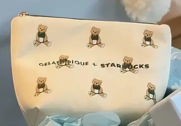 스타벅스 젤라또피케 콜라보 베어 패턴 파우치 아이보리