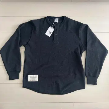 AVIREX 50주년 기념 헨리넥 M