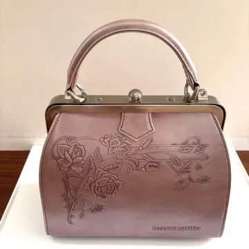 Jean Paul Gaultier 장미 엠보 가죽 핸드백 핑크