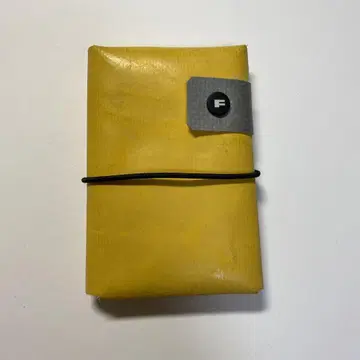 freitag 카드 케이스 노랑