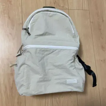 펠리시모 Moredde 2층으로 짐을 나눌 수 있어 편리한 마더스 백팩