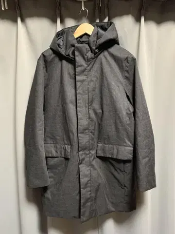 UNIQLO 하이브리드 다운 후드 부착 자켓 코트 M 블랙