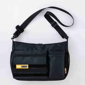 GRIP SWANY 와펜 부착 숄더백 남녀 공용 미사용 새상품