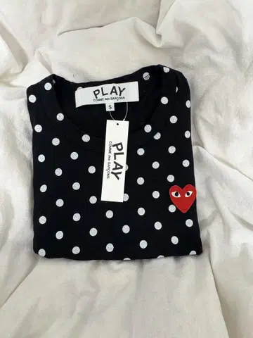 PLAY 도트 무늬 긴팔 T셔츠 S