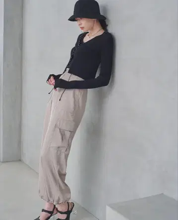 코코딜 새틴 와이드 카고 팬츠