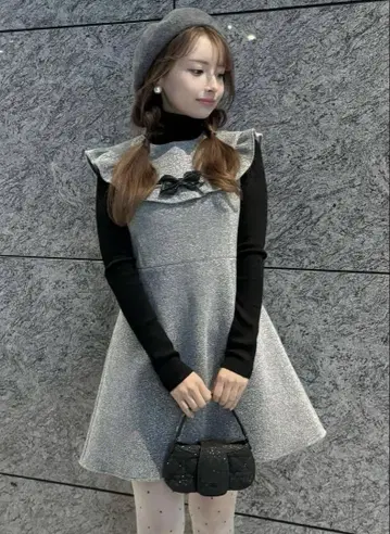 질투 JILTU 프릴 장식 슬리브리스 미니 원피스 그레이
