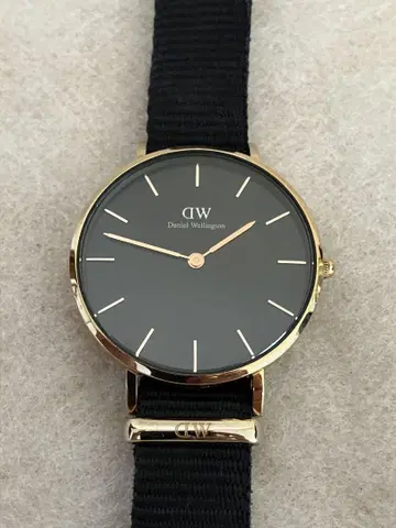 작동 Daniel Wellington 여성용 손목시계 배터리 새상품