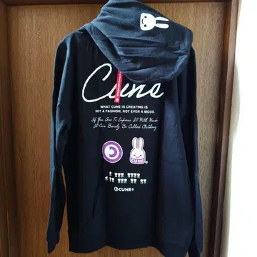 CUNE PULL PARKA 문장 후드티 블랙
