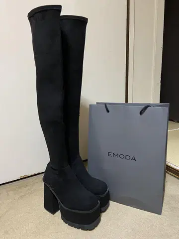 EMODA 스퀘어 핏 롱 부츠 S 사이즈