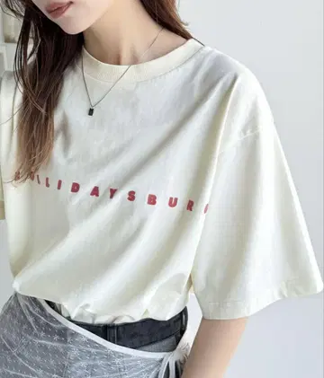 [ 미사용 새상품 ] classicalelf 실켓풍 심플 영문 로고 T