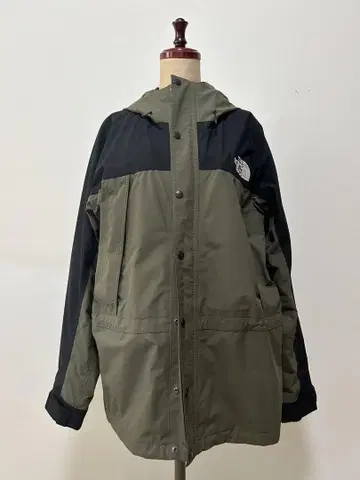 THE NORTH FACE 마운틴 라이트 자켓 올리브/블랙