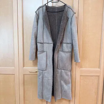 gramlips 새상품 무스탕 롱 코트