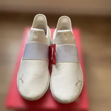 새상품 PUMA 푸마 여성용 스니커즈 슬립인 SOFTRIDE 24.5cm