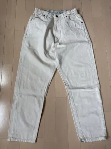 리 화이트 스트레이트 치노 팬츠 허리밴딩