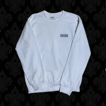 on air kyne 맨투맨 긴팔