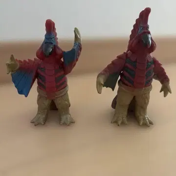 괴수 피규어 (버돈?) 약 15cm
