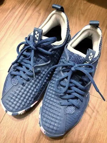 1회 사용 Yonex 테니스화 퓨전레브 22.5