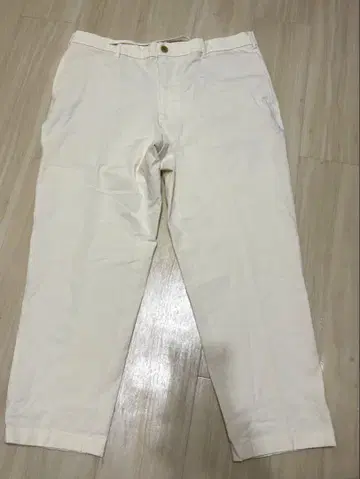 UNIQLO 화이트 치노 팬츠 M