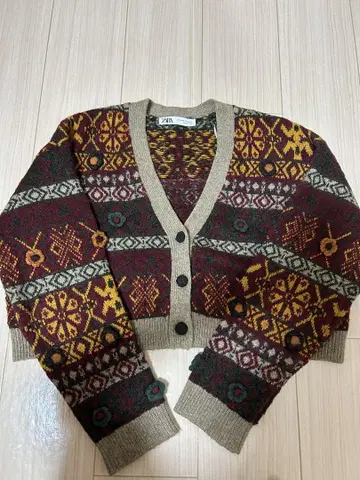 ZARA 숏 기장 니트 가디건 꽃