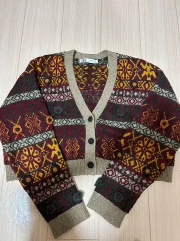 ZARA 숏 기장 니트 가디건 꽃