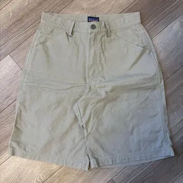 patagonia 베이지 숏팬츠 사이즈 30