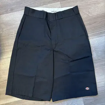 Dickies 블랙 숏팬츠 32