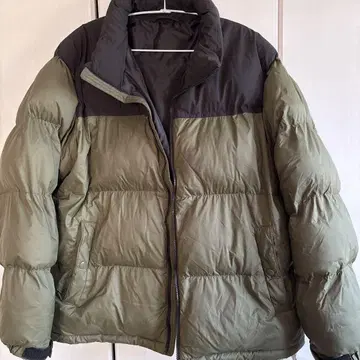 UNIQLO 남성용 올리브 그린과 블랙 다운 자켓