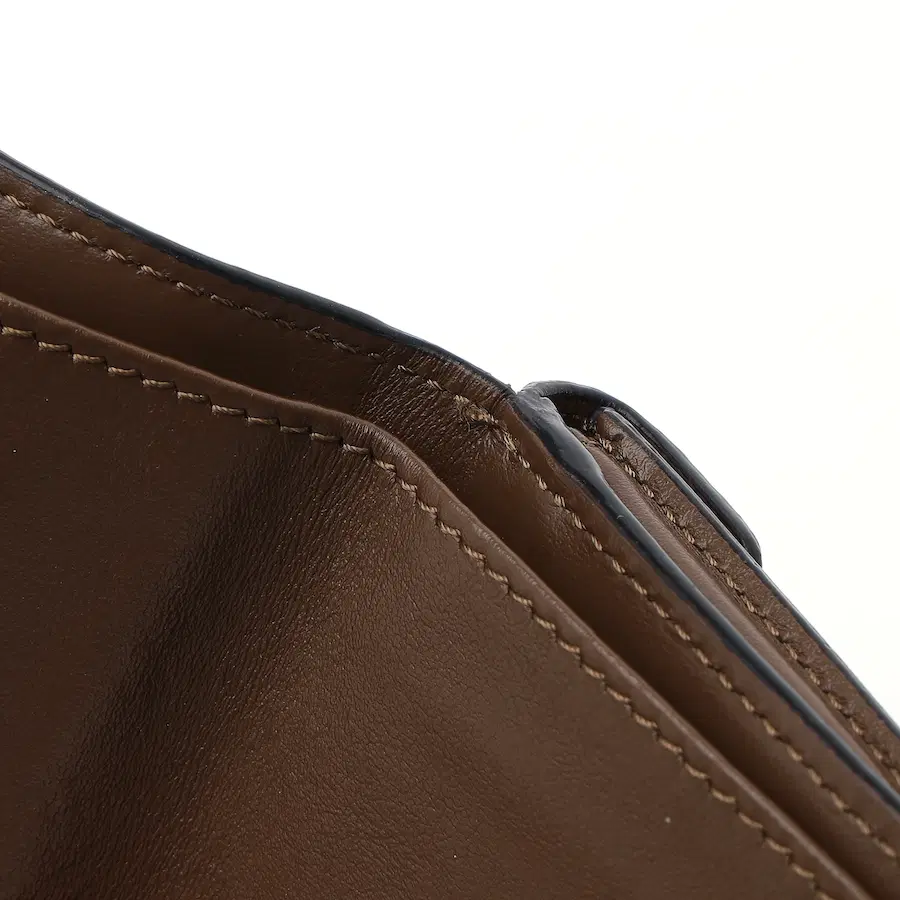 芬迪（Fendi）Micro Tri-fold 三折钱包