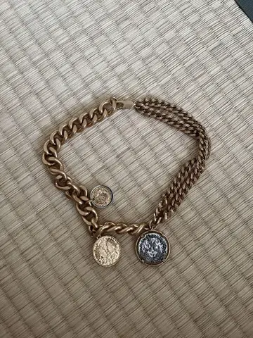 ZARA 골드 체인 목걸이 코인 모티브