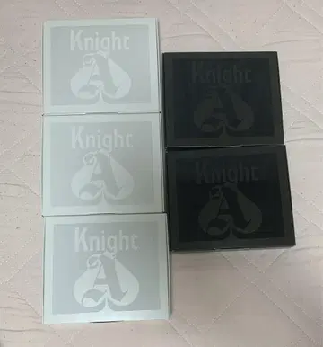 KnightA 기사A 앨범 화이트 블랙