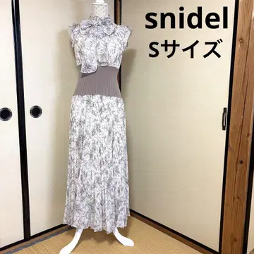 snidel 허리 플리츠 원피스 꽃무늬 슬리브리스