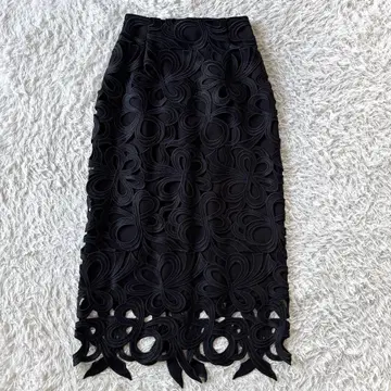컨디션 최상 셀포드 리본 레이스 타이트 스커트 34 블랙