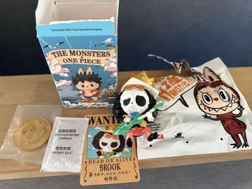 POP MART, ONE PIECE, Labubu 브룩 피규어