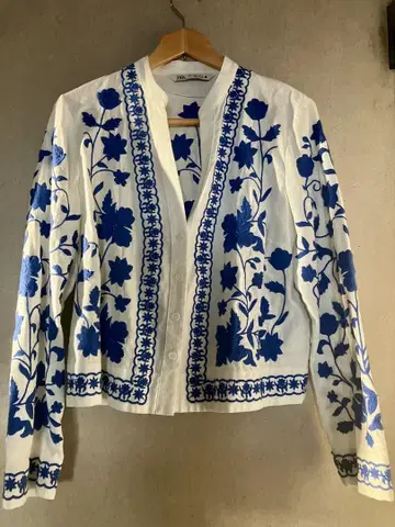 ZARA 자수 긴팔 가디건