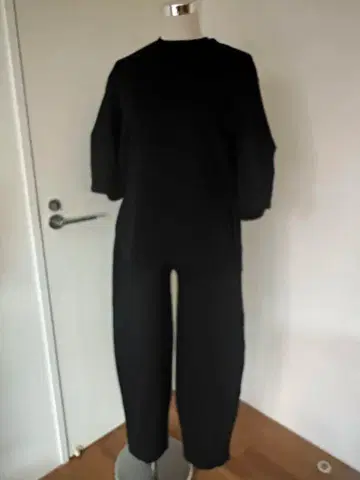 미사용 새상품 ZARA 블랙 셋업 상하의 세트