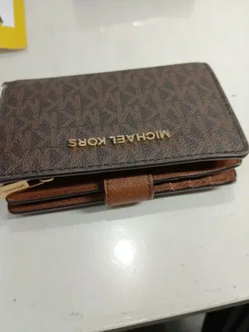 MICHAEL KORS 브라운 접이식 지갑