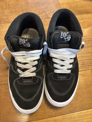 Vans 하프캡 블랙 스니커즈