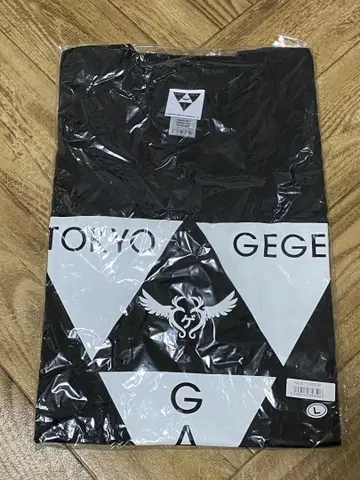 새상품 TOKYO GEGE GAY 블랙 T셔츠 L 사이즈