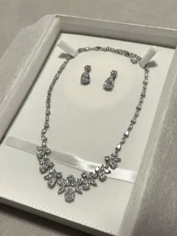 Love Tiara 러브티아라 목걸이 & 귀찌