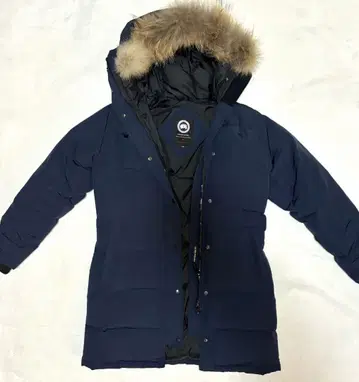 CANADA GOOSE 네이비 다운 자켓 (Mackenzie)