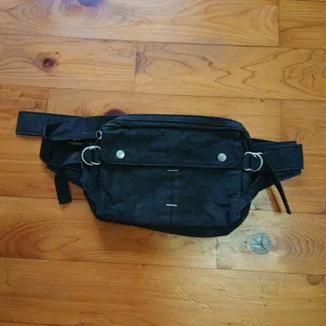 레어 BAGGY PORT 블랙 캔버스 바디백