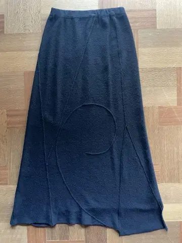 요건 레일 비대칭 롱 스커트