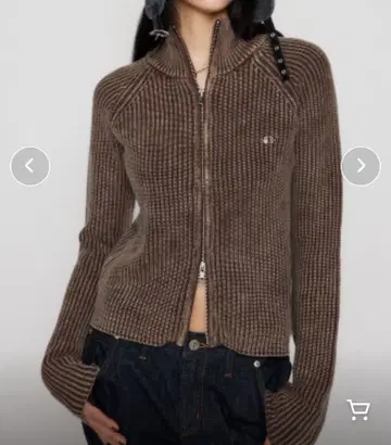 LAGUA GEM METAL MOTIF ZIP 니트 Y2K 아카이브