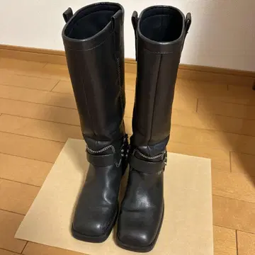 ZARA 버클 블랙 롱 부츠