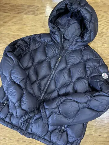 MONCLER 블랙 다운 자켓 숏