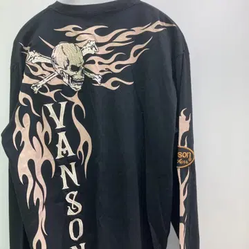 새상품급 [ VANSON ] 반손 스컬 크로스 자수 긴팔 티셔츠