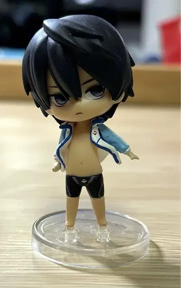 Free! 나나세 하루카 넨도로이드 피규어